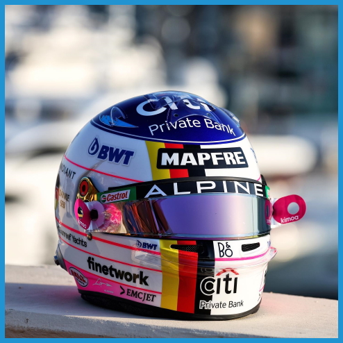 Chiếc mũ bảo hiểm 'Danke Seb' sẽ được Fernando Alonso sử dụng ở chặng đua GP Abu Dhabi 2022