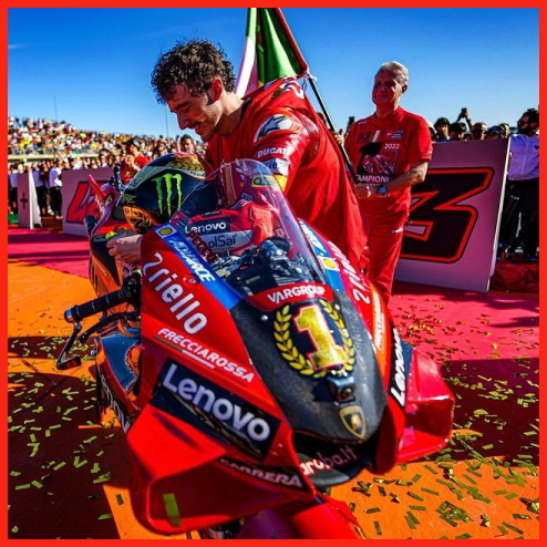 Về đích an toàn ở Valencia, Francesco Bagnaia vô địch MotoGP 2022